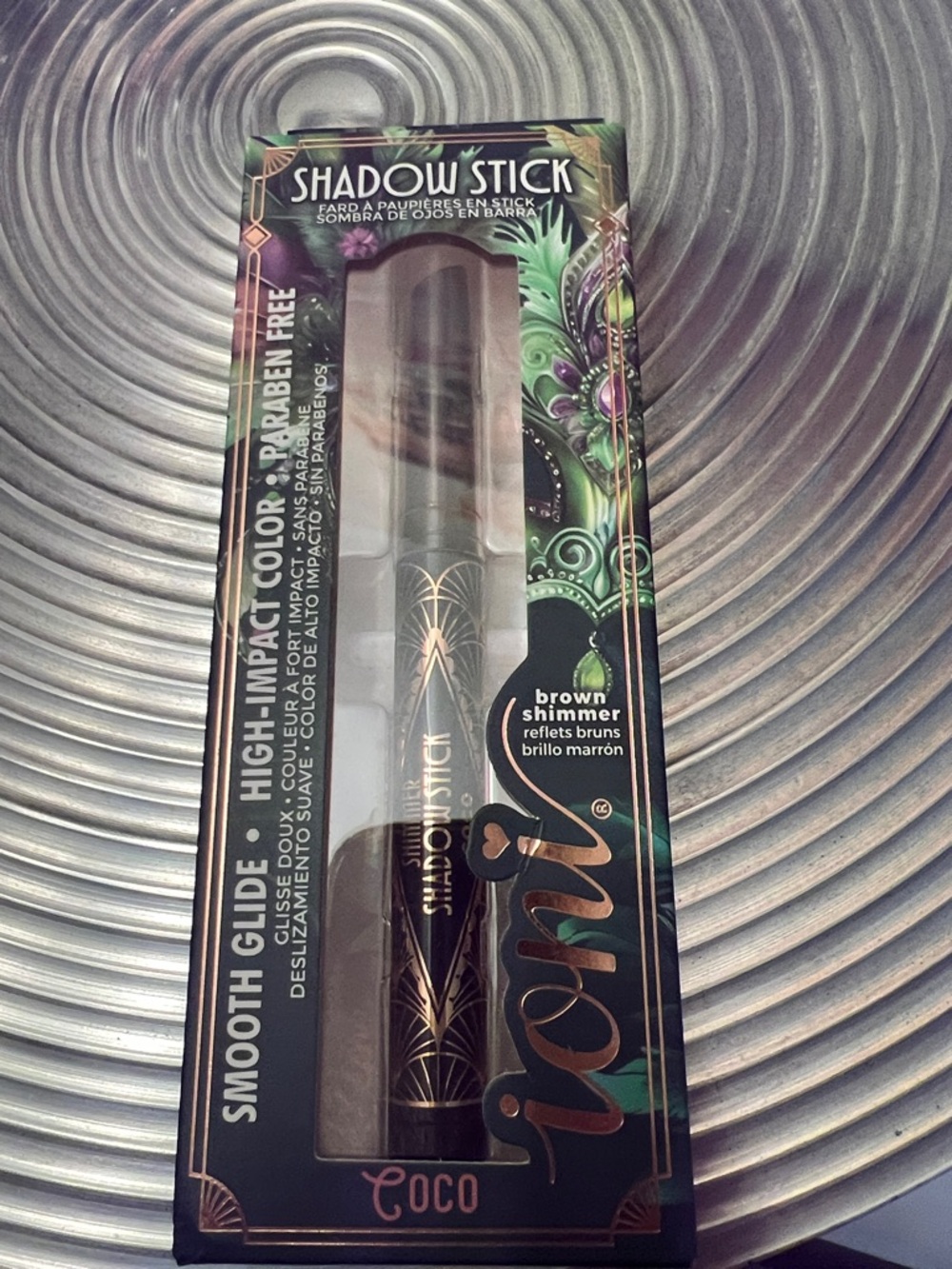 IONI VEIL of ALLURE NIB COCO BROWN SHIMMER SMOOTH GLIDE SHADOW STICK.